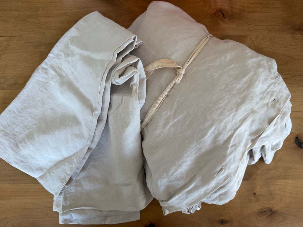 Quince European Linen King Duvet Cover and King Sham Set/2, Beige. New.